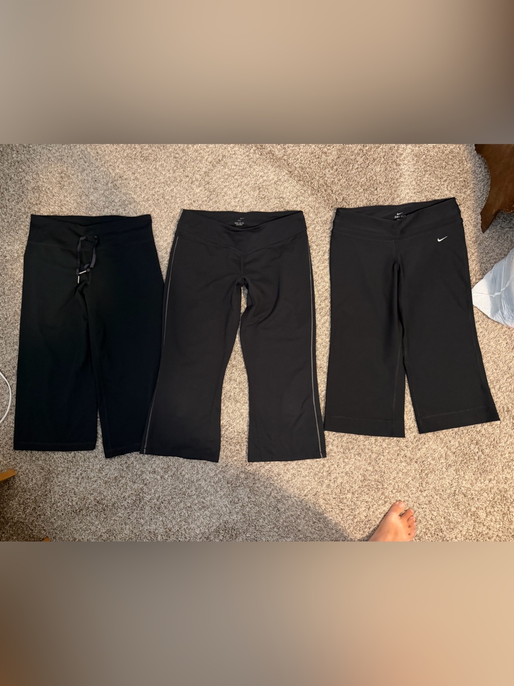 Nike UA workout Capri lot women’s medium